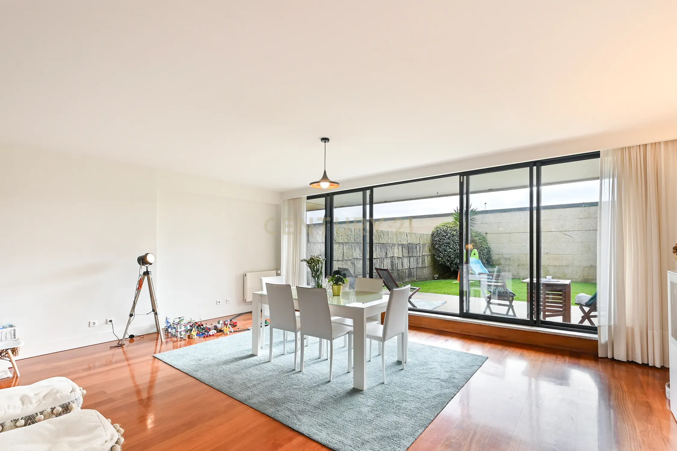 Apartamento T3 com terraço e jardim no Paço da Boa Nova - Image 27