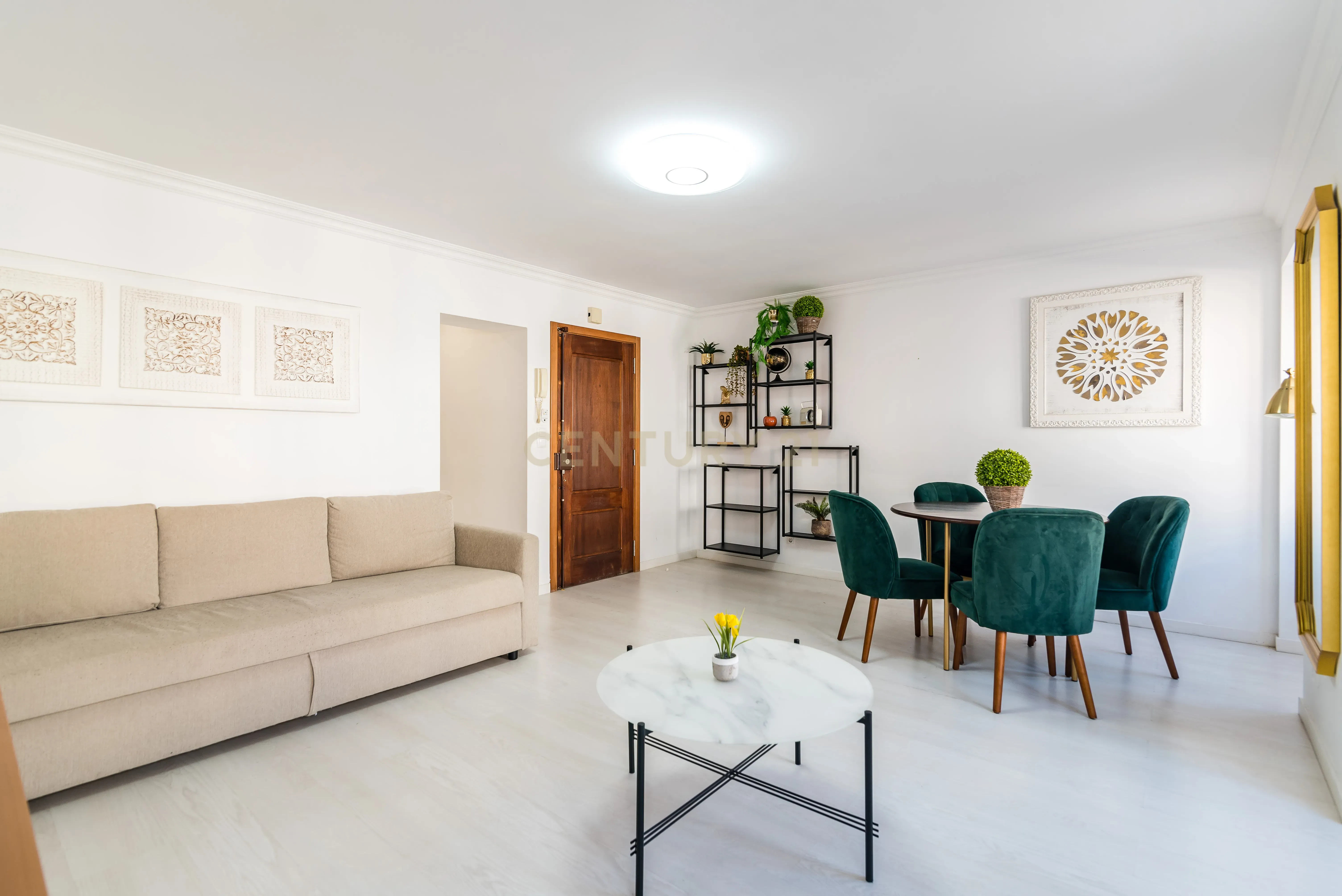 Acolhedor apartamento T2 no centro de Belém - Image 9