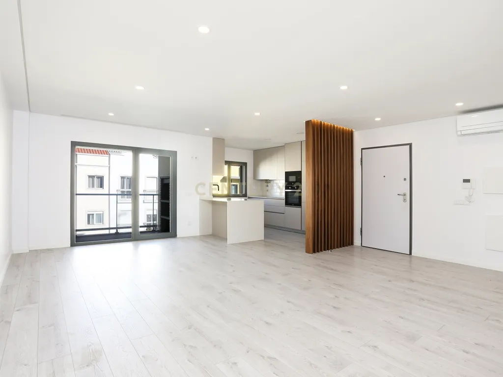Apartamento T2 + 2 duplex novo com terraço, varanda e box para 2 viaturas - Image 8