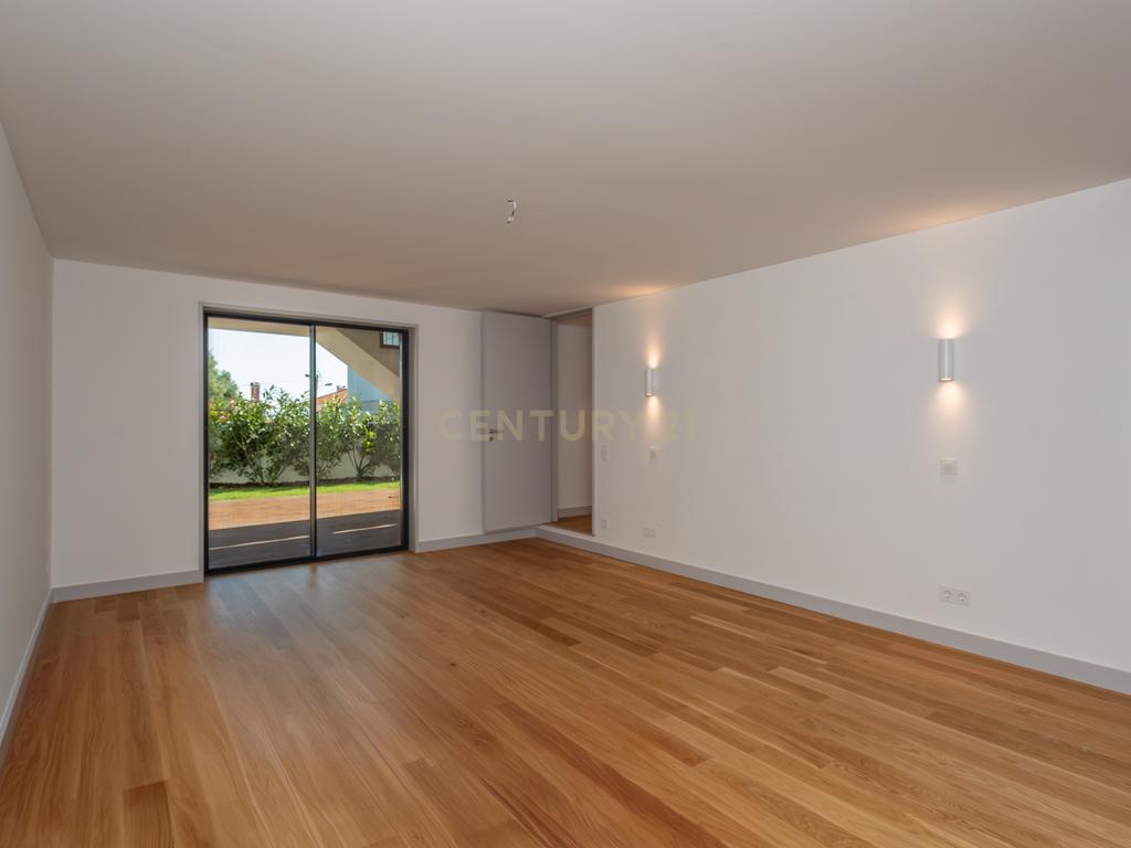Moradia Construção Nova T3 + 2 com acabamentos Premium - Image 36