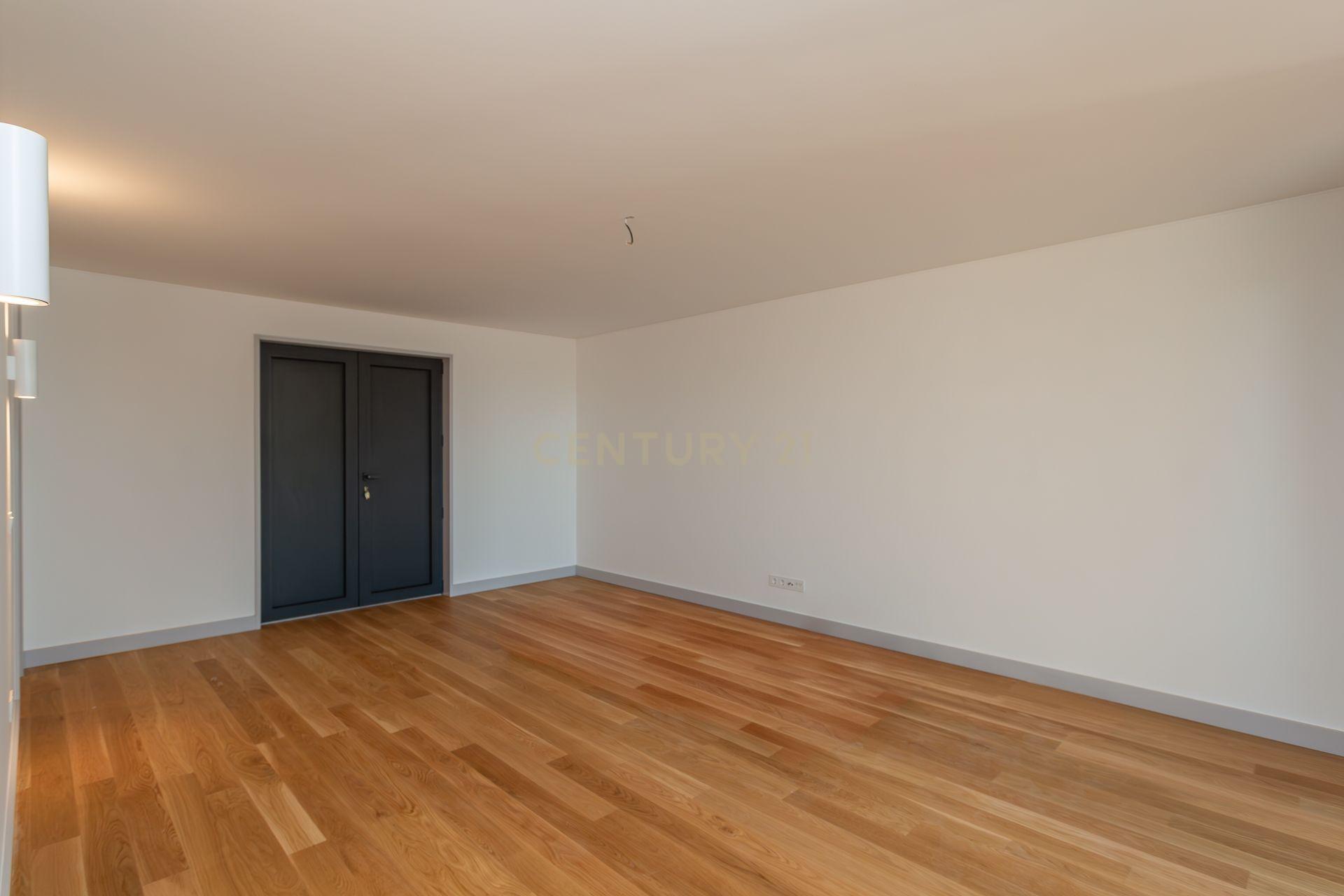 Moradia Construção Nova T3 + 2 com acabamentos Premium - Image 40