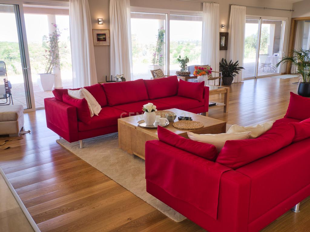 Herdade de 271 Hectares no Barlavento Algarvio, com moradia + 4 estudios, piscina, 9 barragens, 3 estufas. - Image 18