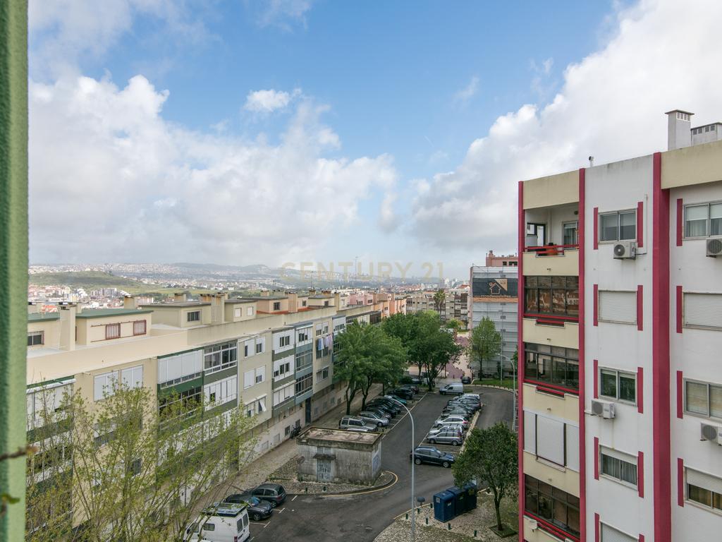 Oportunidade Unica - Apartamento T3 c/ garagem | Damaia de Cima - Image 35
