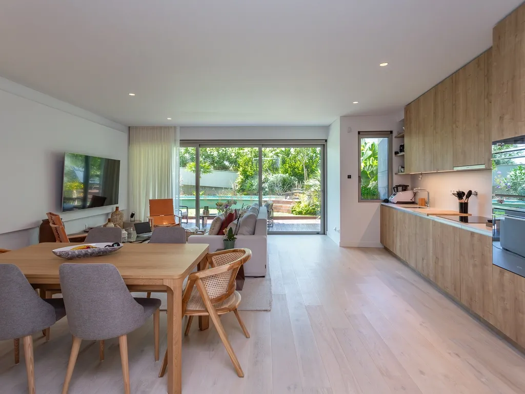 Apartamento T2 Centro Cascais com piscina e jardim privativos - Image 11