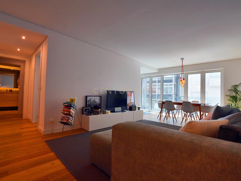 Apartamento T1 em Campo de Ourique, Rua Correia Teles - Image 7