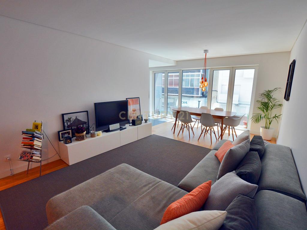Apartamento T1 em Campo de Ourique, Rua Correia Teles - Image 4