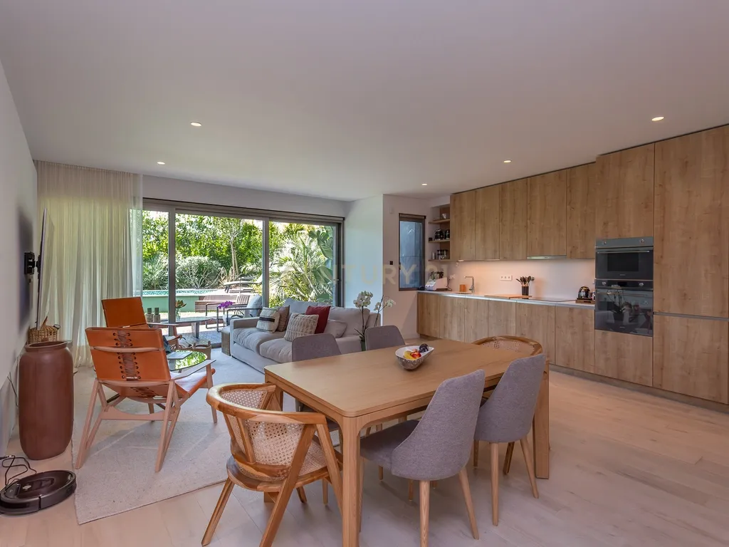 Apartamento T2 Centro Cascais com piscina e jardim privativos - Image 9