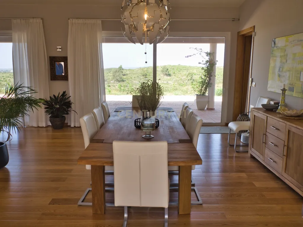 Herdade de 271 Hectares no Barlavento Algarvio, com moradia + 4 estudios, piscina, 9 barragens, 3 estufas. - Image 13