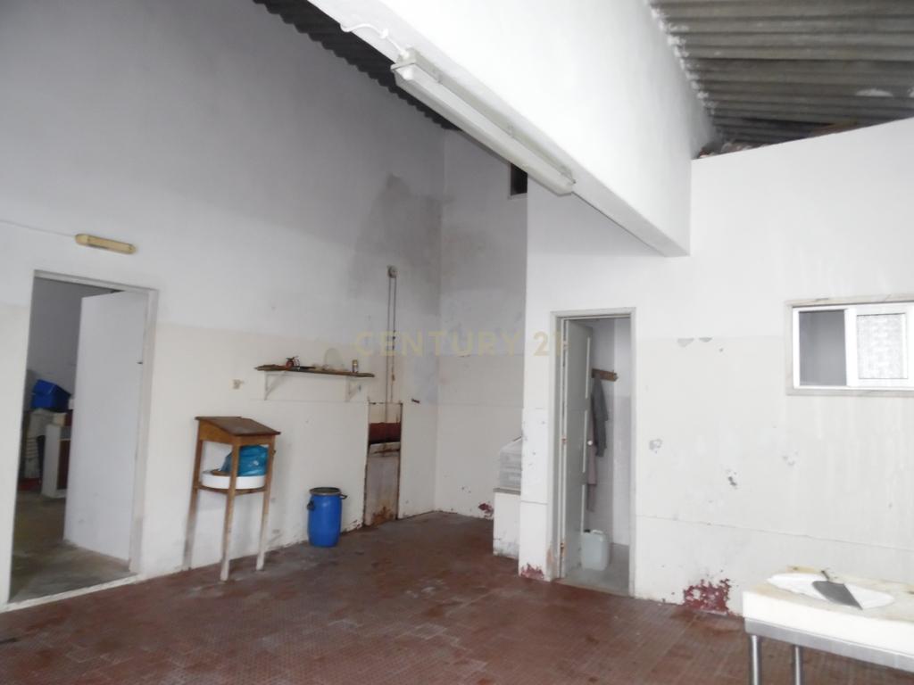 Edifício Comercial em Palmela - Oportunidade Única por 165.000€ - Image 9