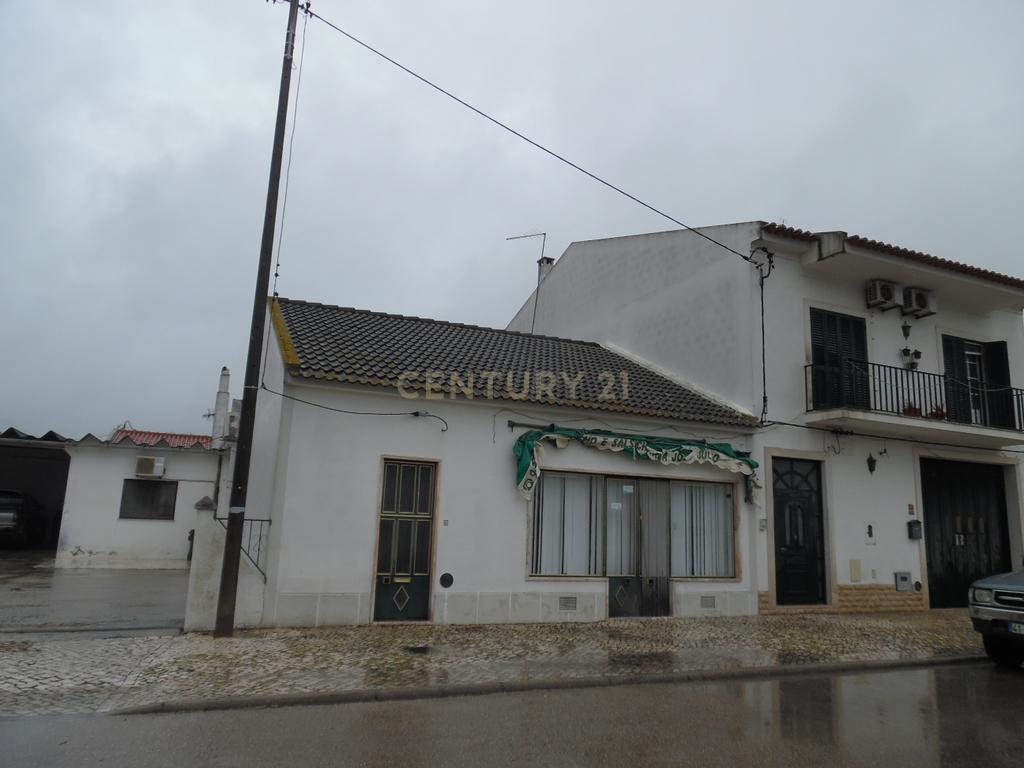 Edifício Comercial em Palmela - Oportunidade Única por 165.000€ - Image 2