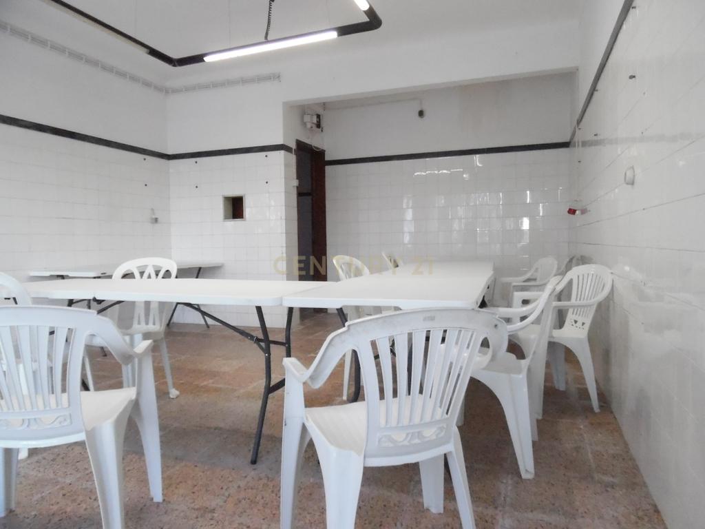 Edifício Comercial em Palmela - Oportunidade Única por 165.000€ - Image 10