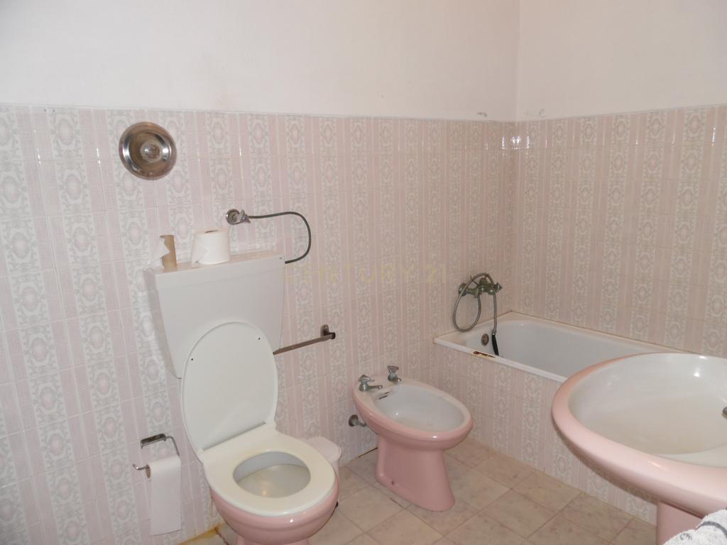 Edifício Comercial em Palmela - Oportunidade Única por 165.000€ - Image 21