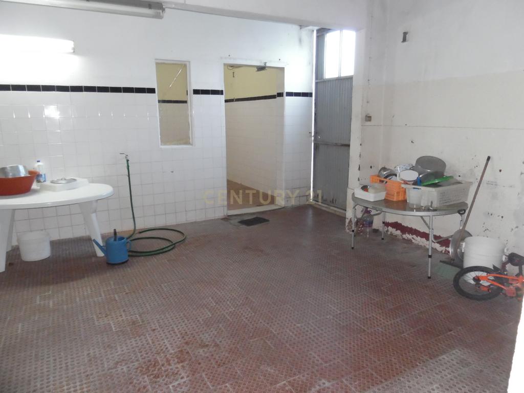 Edifício Comercial em Palmela - Oportunidade Única por 165.000€ - Image 25