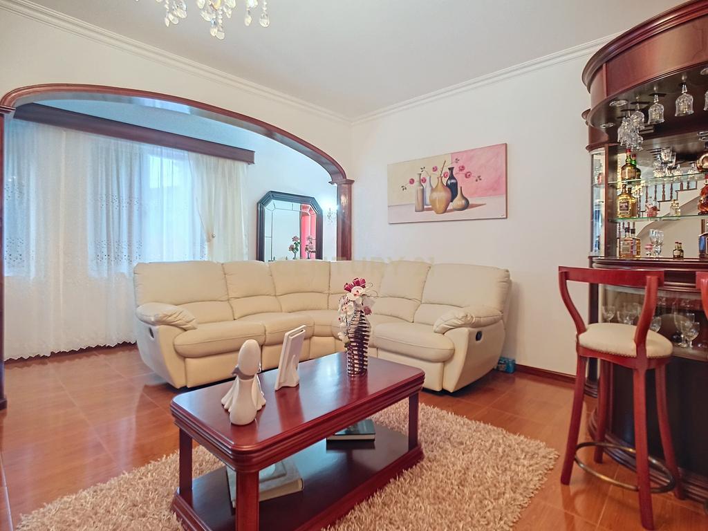 Exelente oportunidade! Moradia T4 localizada na freguesia dos Arrifes | Ponta Delgada | Ilha de São Miguel - Image 7