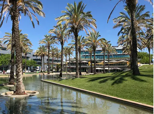 Escritórios no Lagoas Park | 11600 € para 33 pessoas | Variadas opções de escritório, coworking e lounge working em Oeiras - Image 2