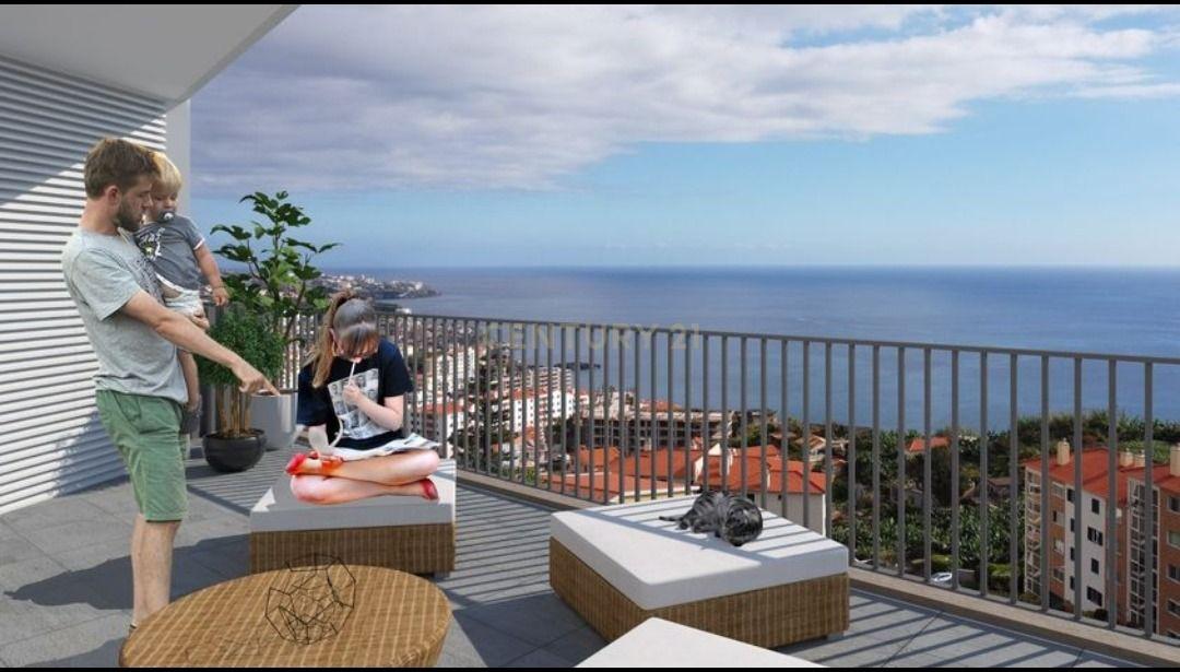 T3 último andar com terraço privado - Câmara de Lobos - Ilha da Madeira - Image 7