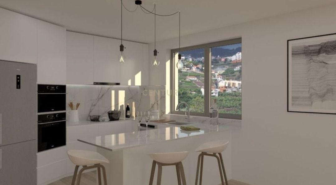 T3 último andar com terraço privado - Câmara de Lobos - Ilha da Madeira - Image 5