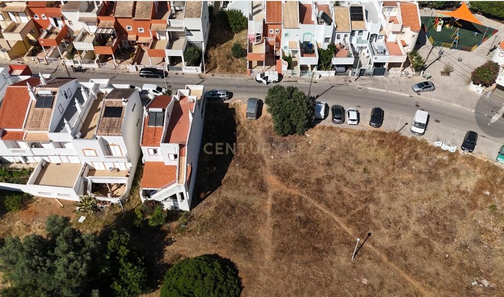 Terreno urbano nas Sesmarias, Portimão. - Image 1