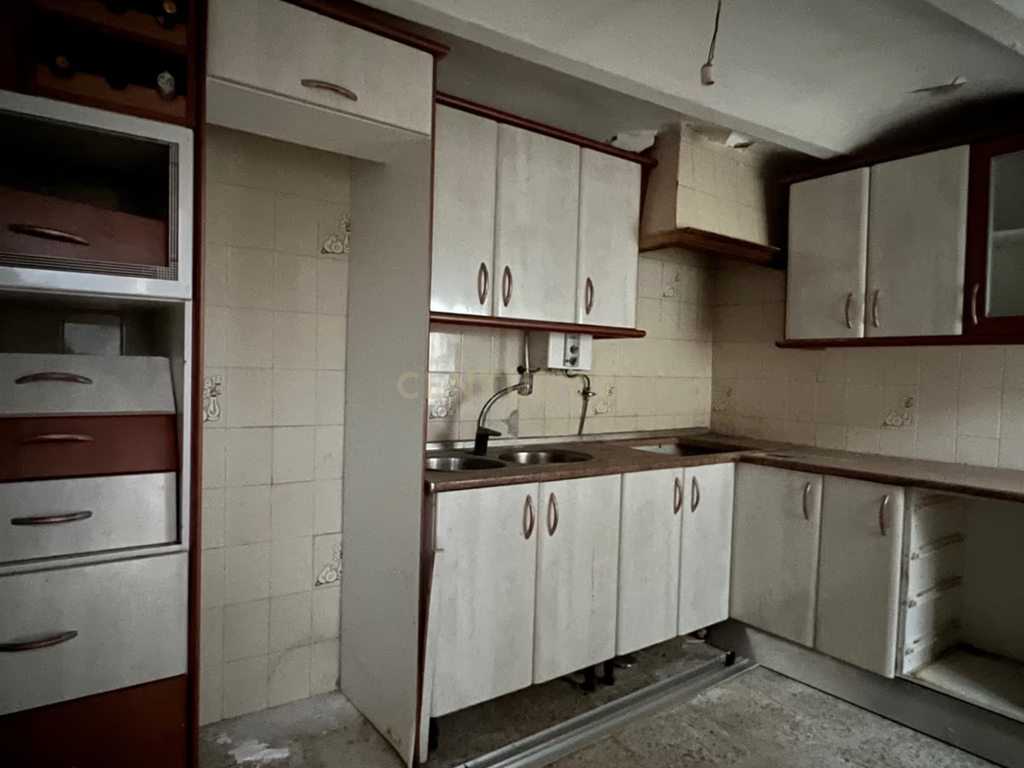undefined - Image 6