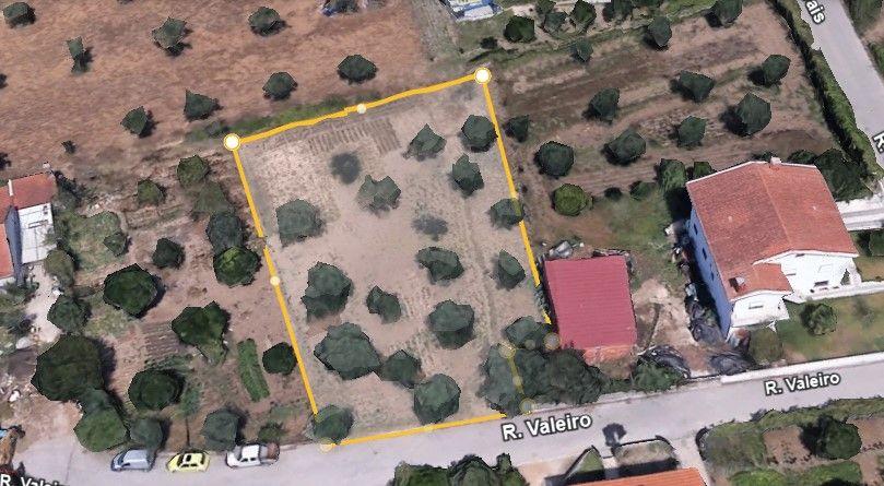 Terreno para construção de Moradia Uni/Bifamiliar isolada - Image 1
