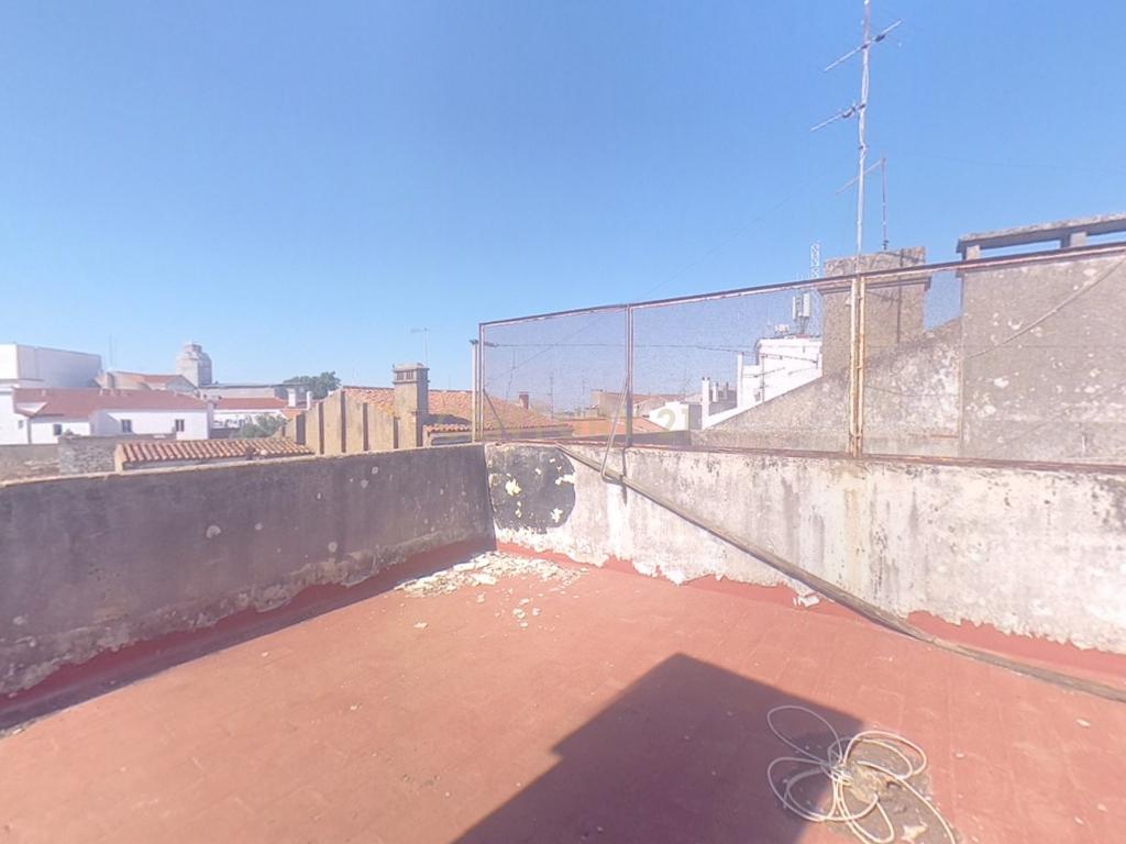 Oportunidade Única! Prédio em Propriedade Total no Coração de Beja - Image 39