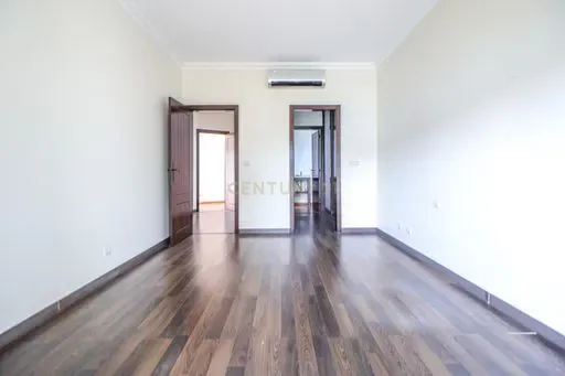 MORADIA T4 COM PISCINA - Image 22