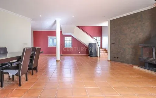 MORADIA T4 COM PISCINA - Image 63