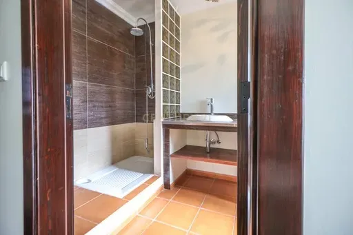 MORADIA T4 COM PISCINA - Image 51