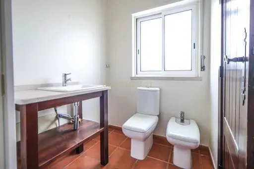 MORADIA T4 COM PISCINA - Image 41