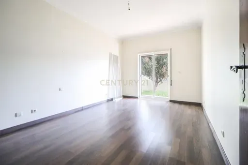 MORADIA T4 COM PISCINA - Image 38