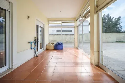 MORADIA T4 COM PISCINA - Image 52