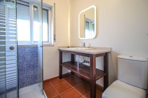 MORADIA T4 COM PISCINA - Image 43