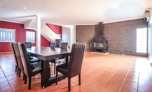 MORADIA T4 COM PISCINA - Image 66
