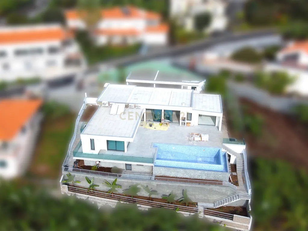 Moradia contemporânea T3 - Arco da calheta - Calheta - Image 4