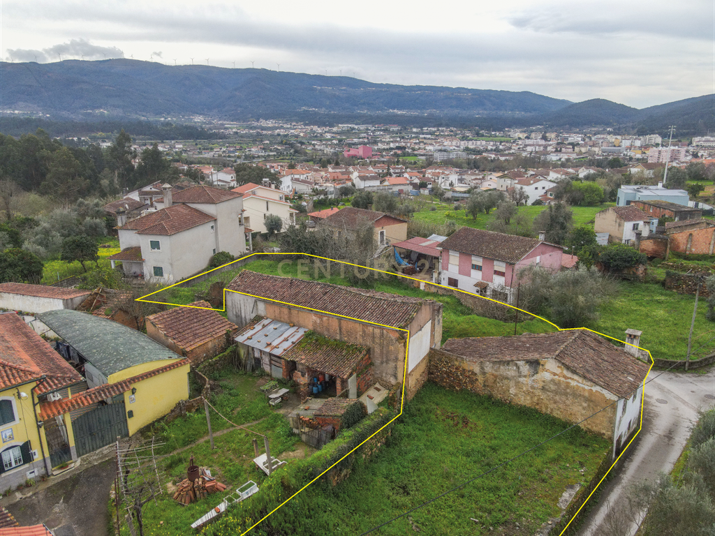 Propriedade com excelente potencial de reconstrução - Image 7