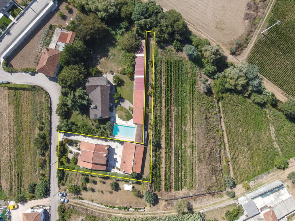 Casa Isolada em Coimbra com 5 Quartos e 4 Casas de Banho - Image 48