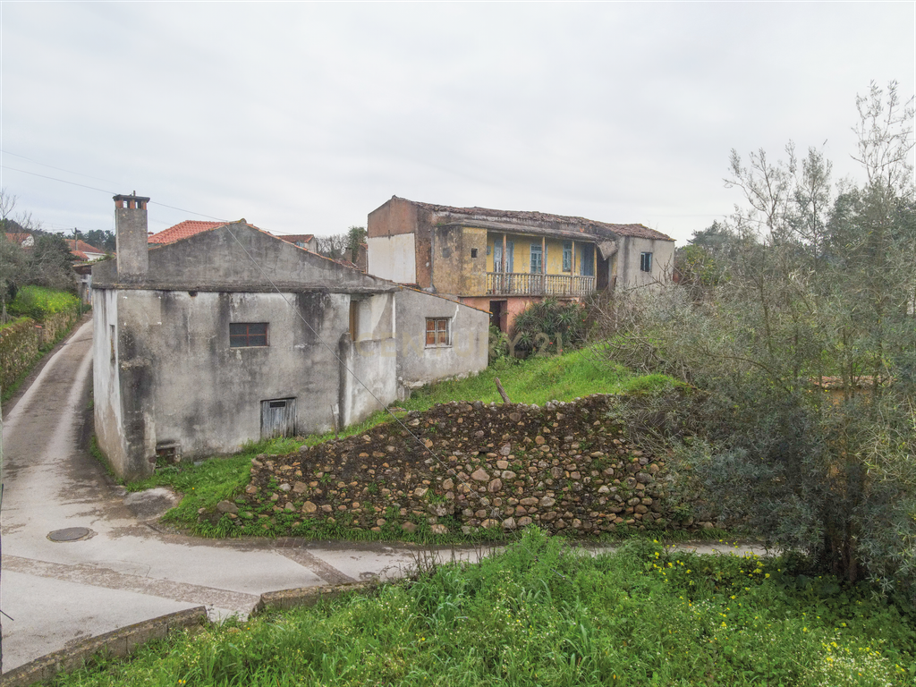 Propriedade com excelente potencial de reconstrução - Image 3