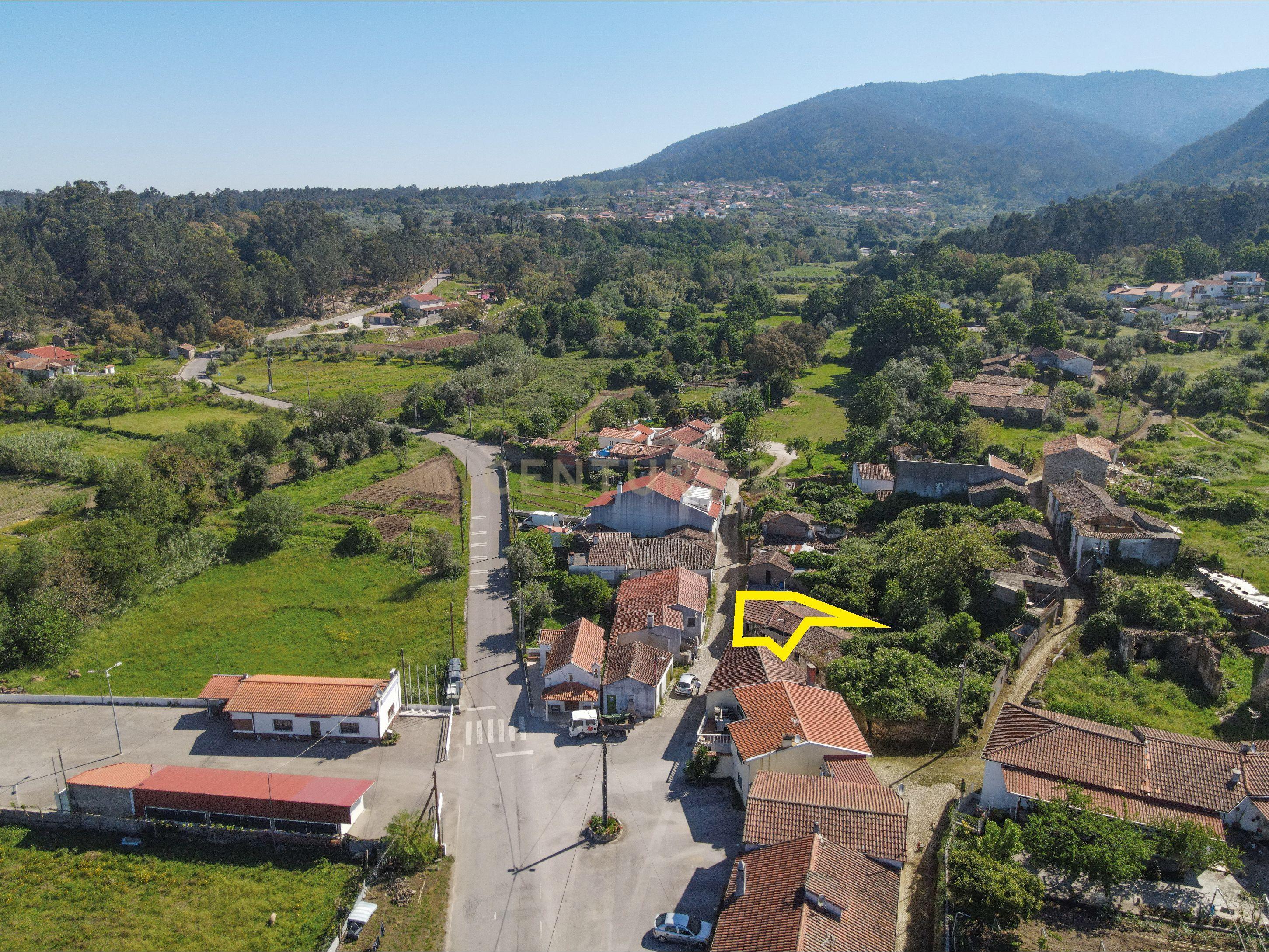 Duas moradias em Cadaixo-Miranda do Corvo - Image 6