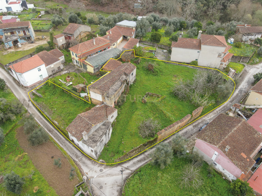 Propriedade com excelente potencial de reconstrução - Image 2