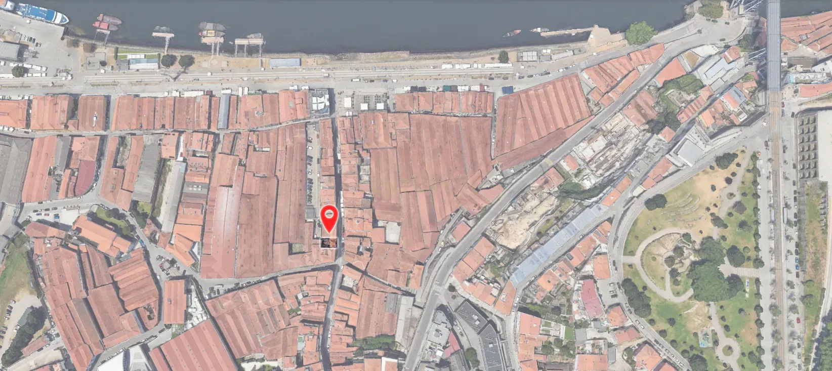 Prédio para Venda em Zona ARU – Vila Nova de Gaia | Excelente Oportunidade para Alojamento Local - Image 4