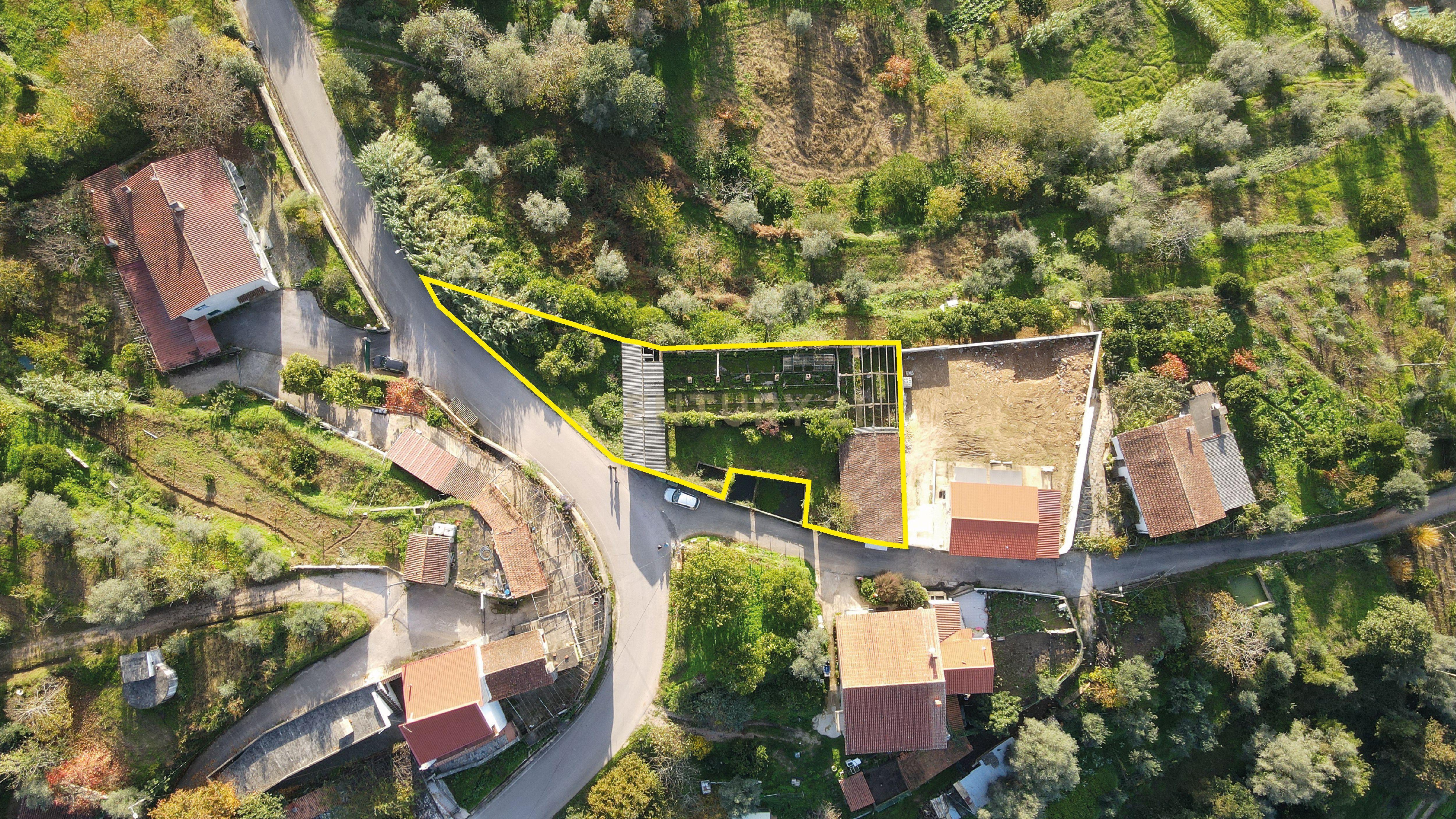Ruína com terreno - Vila Nova, Miranda do Corvo - Image 3