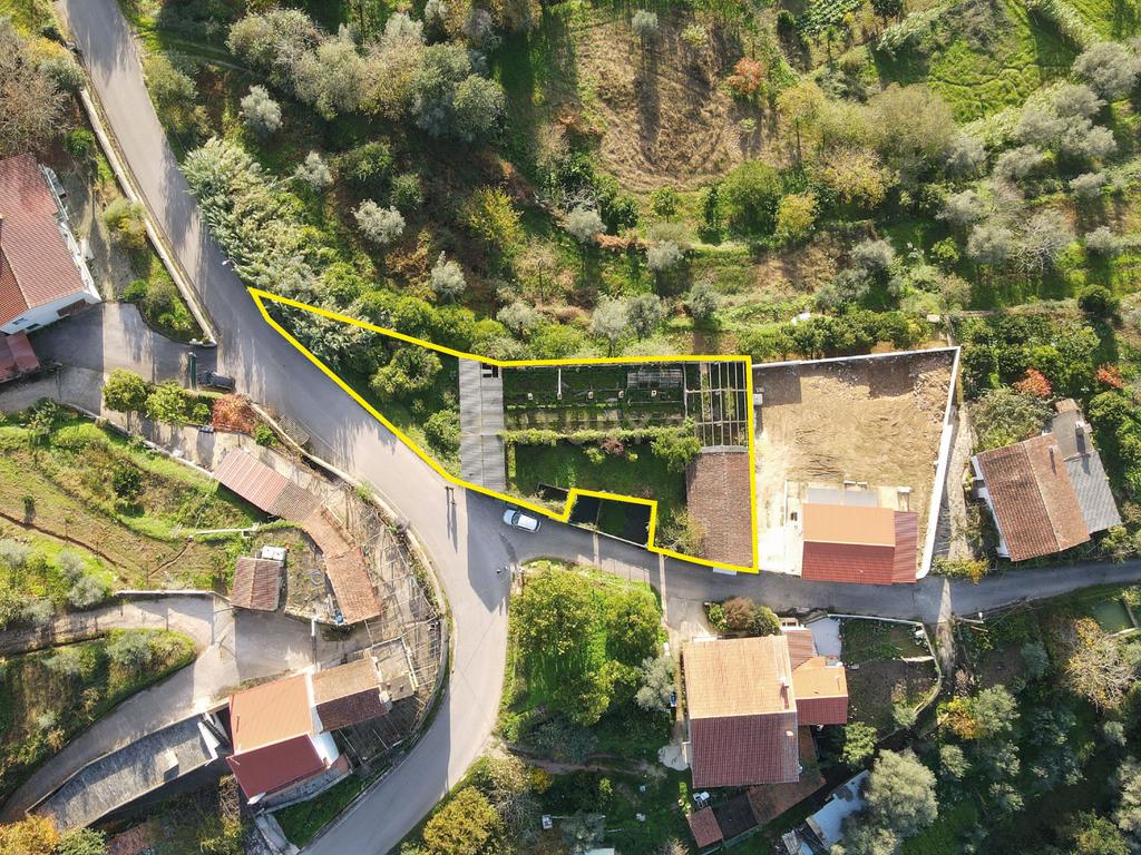 Ruína com terreno - Vila Nova, Miranda do Corvo - Image 3