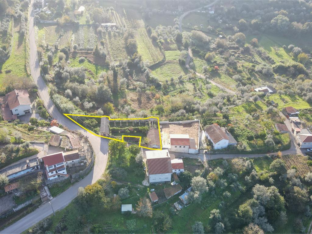 Ruína com terreno - Vila Nova, Miranda do Corvo - Image 7