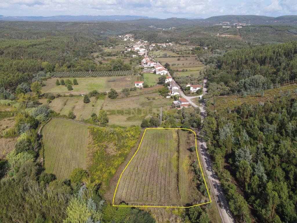Terreno com possibilidade de construção Reguengo - Image 2