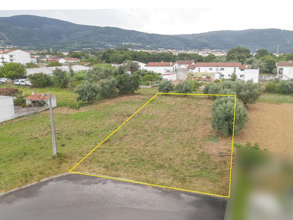 Lote para construção - Localização Tranquila - Image 3