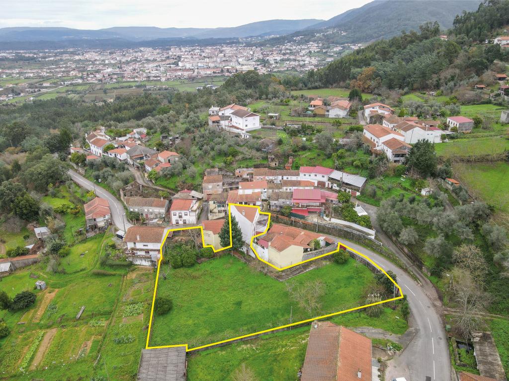 Moradia T4 - C/ terreno - Image 4