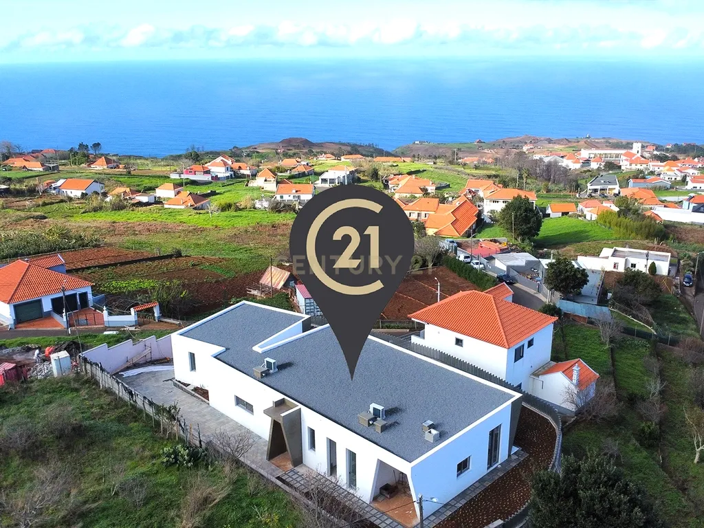 Luxuosa Moradia Nova na Calheta, Ilha da Madeira - Image 2