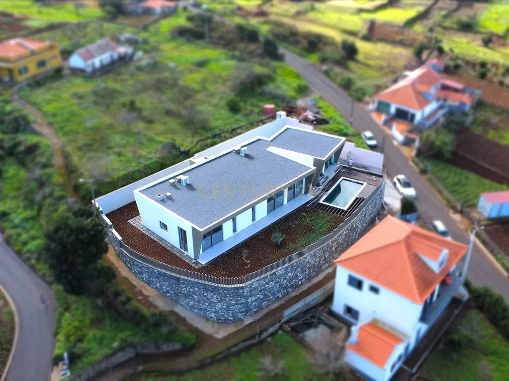 Luxuosa Moradia Nova na Calheta, Ilha da Madeira - Image 13