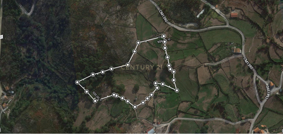 Quinta com água Nascente na Zona de Gerês - Image 30