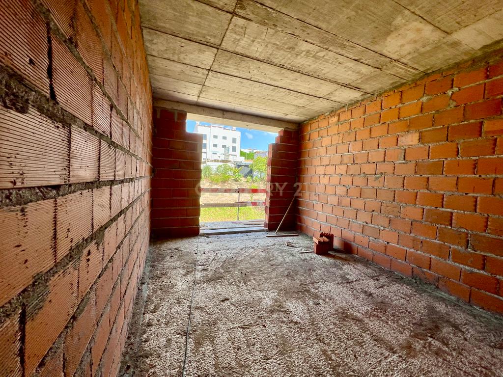 RESERVADO- Sintra - Serra de Casal de Cambra - Apartamento T3 com 3 lugares de parqueamento e terraço - Image 3